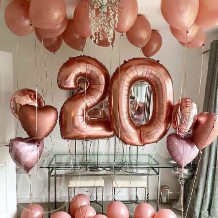 Готовое решение из воздушных шаров с гелием на 20 лет розовое золото